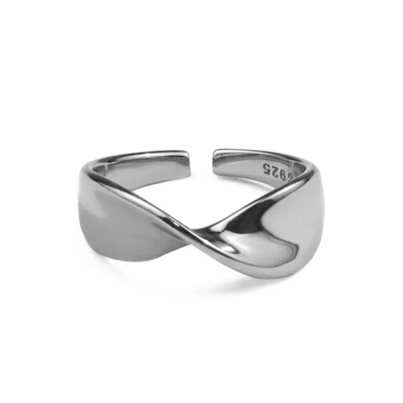 Minimalist 925 Sterling Silver Twist Knot Ring Silver or Gold - Picture 6 of 6